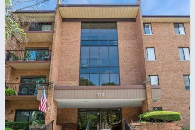 709 79th Street #401, Darien, IL 60561 - Photo 1