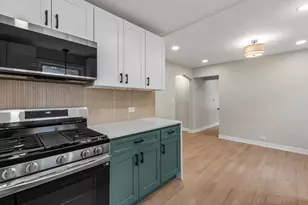 3922 W 59th Pl, Chicago, IL 60629 - Photo 8