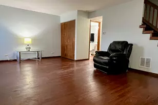 2611 E Martha Pl, Burnham, IL 60633 - Photo 6