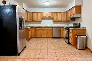 2611 E Martha Pl, Burnham, IL 60633 - Photo 8