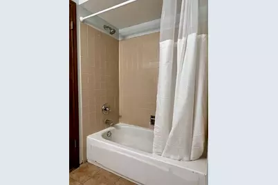 2611 E Martha Place, Burnham, IL 60633 - Photo 18