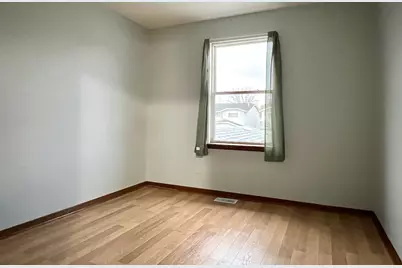 2611 E Martha Place, Burnham, IL 60633 - Photo 16