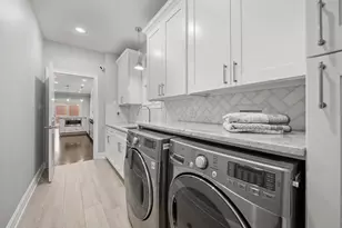 6732 N East Prairie Rd, Lincolnwood, IL 60712 - Photo 24