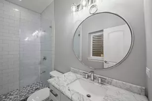 6732 N East Prairie Rd, Lincolnwood, IL 60712 - Photo 50