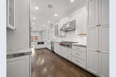 6732 N East Prairie Road, Lincolnwood, IL 60712 - Photo 10