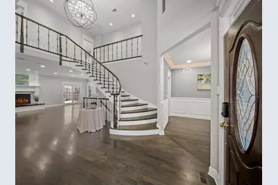 6732 N East Prairie Road, Lincolnwood, IL 60712 - Photo 4