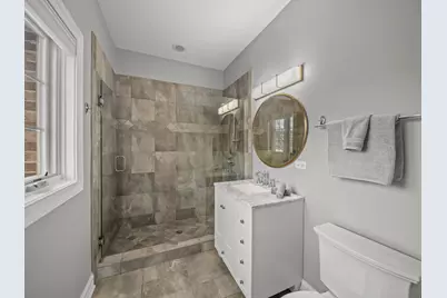 6732 N East Prairie Road, Lincolnwood, IL 60712 - Photo 38