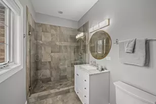 6732 N East Prairie Rd, Lincolnwood, IL 60712 - Photo 38