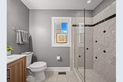 6732 N East Prairie Road, Lincolnwood, IL 60712 - Photo 22