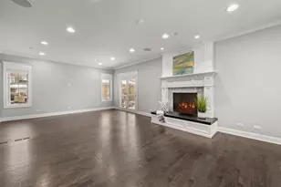 6732 N East Prairie Rd, Lincolnwood, IL 60712 - Photo 18