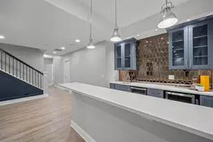 6732 N East Prairie Rd, Lincolnwood, IL 60712 - Photo 48