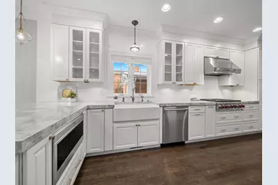 6732 N East Prairie Road, Lincolnwood, IL 60712 - Photo 14