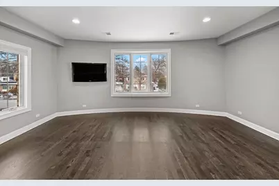 6732 N East Prairie Road, Lincolnwood, IL 60712 - Photo 26