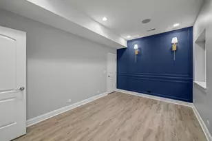 6732 N East Prairie Rd, Lincolnwood, IL 60712 - Photo 52