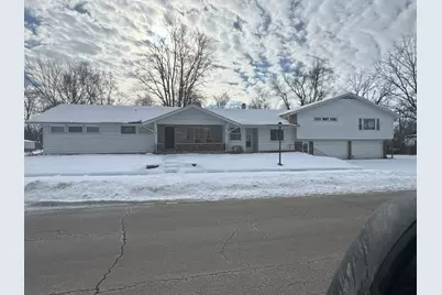 704 W McKinley Street, Harvard, IL 60033 - Photo 2