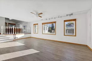 1424 Phoenix Ln, Joliet, IL 60431 - Photo 6