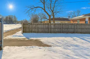 1223 Greenfield Ave, Waukegan, IL 60085 - Photo 20