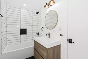 8114 S Paxton Ave, Chicago, IL 60617 - Photo 30