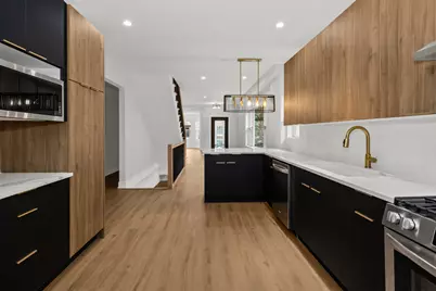 8114 S Paxton Avenue, Chicago, IL 60617 - Photo 8
