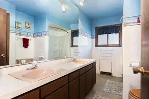 10S144 Ridge Rd, Naperville, IL 60565 - Photo 14