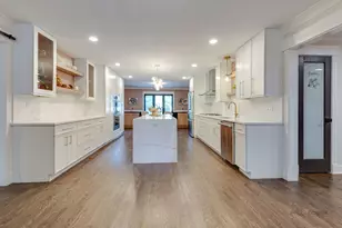 2221 Donegal Dr, Darien, IL 60561 - Photo 28