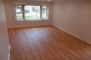 33 N Rammer Ave, Arlington Heights, IL 60004 - Photo 2