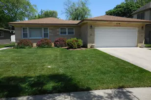 33 N Rammer Ave, Arlington Heights, IL 60004 - Photo 1