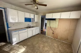 1205 Gage Ct, Joliet, IL 60432 - Photo 2