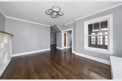 7643 S Paxton Avenue, Chicago, IL 60649 - Photo 4