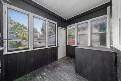 7643 S Paxton Avenue, Chicago, IL 60649 - Photo 12