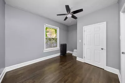 7643 S Paxton Avenue, Chicago, IL 60649 - Photo 8