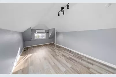 7643 S Paxton Avenue, Chicago, IL 60649 - Photo 14