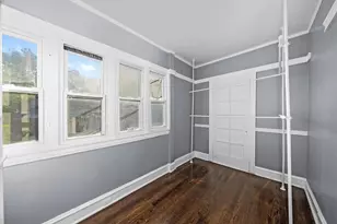 7643 S Paxton Ave, Chicago, IL 60649 - Photo 10