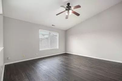 921 Parkhill Circle, Aurora, IL 60502 - Photo 14