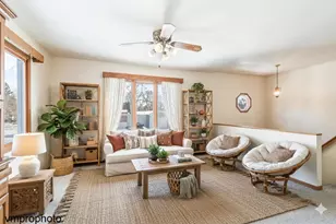 37440 N Lake Shore Dr, Lake Villa, IL 60046 - Photo 2