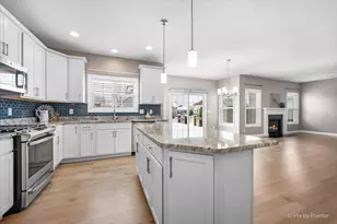 1622 Fairfield Dr, Elburn, IL 60119 - Photo 8