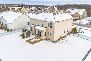 1622 Fairfield Dr, Elburn, IL 60119 - Photo 2