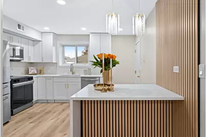 129 W Brandon Court #23, Palatine, IL 60067 - Photo 2