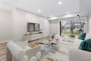 129 W Brandon Ct, Palatine, IL 60067 - Photo 6