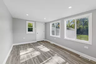 7705 Columbia Dr, Bridgeview, IL 60455 - Photo 12