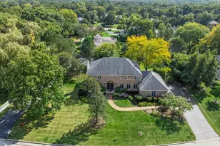 304 Surrey Ln, Lincolnshire, IL 60045 - Photo 4