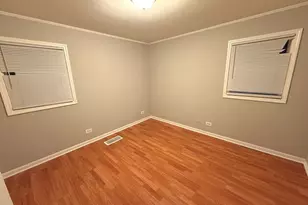 142 Marquette St, Park Forest, IL 60466 - Photo 16