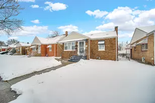 386 Paxton Ave, Calumet City, IL 60409 - Photo 2
