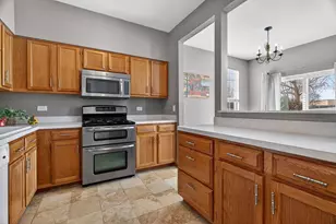 2167 Rossiter Pkwy, Plainfield, IL 60586 - Photo 14