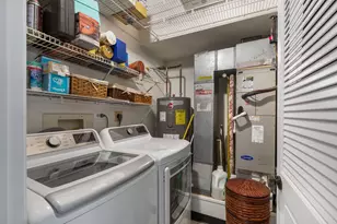 6600 W Wood River Dr, Niles, IL 60714 - Photo 16