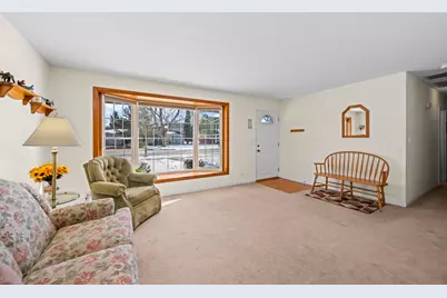 1610 N Chestnut Avenue, Arlington Heights, IL 60004 - Photo 4