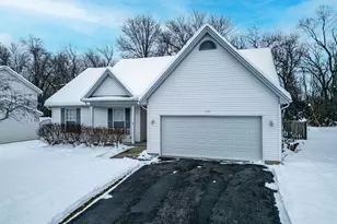 109 Shawnee Ln, Harvard, IL 60033 - Photo 2