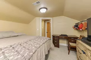 512 S Clayton St, Bloomington, IL 61701 - Photo 34