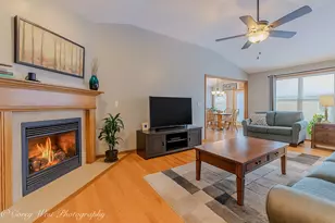 708 Nancy Ct, Sycamore, IL 60178 - Photo 6