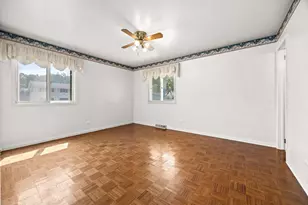 6308 MacArthur Dr, Woodridge, IL 60517 - Photo 12
